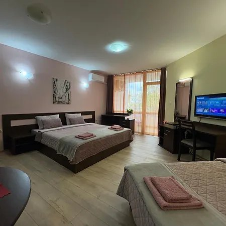 Sun Palace